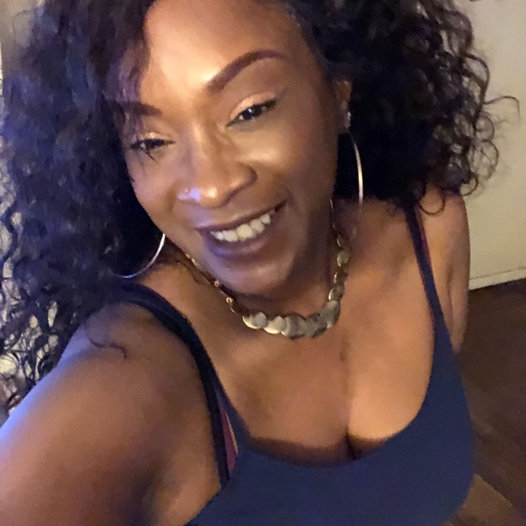 Meet your Posher, Charmale - Picture 1 of 1